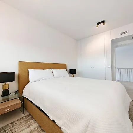 Luxury 4 Bed With Sea Views In Eden Malaga