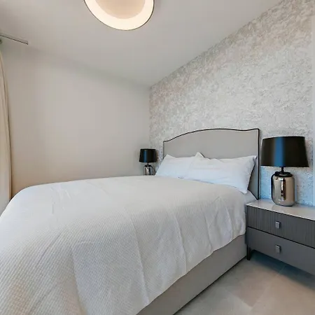 Luxury 4 Bed With Sea Views In Eden Malaga