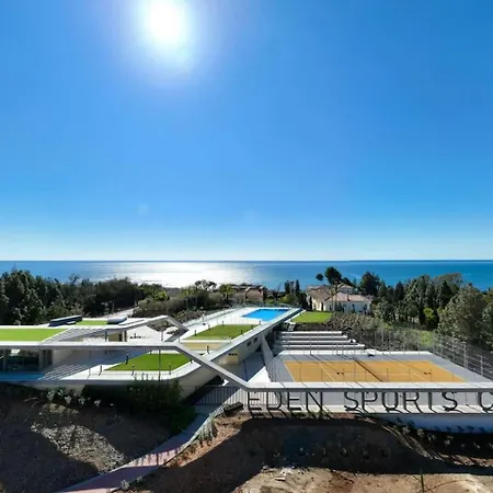 Luxury 4 Bed With Sea Views In Eden